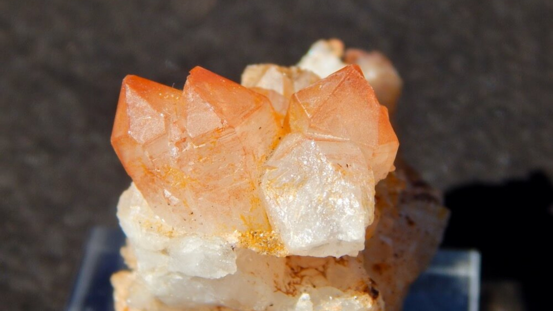 Peach Quartz - How to Pick a Genuine One?